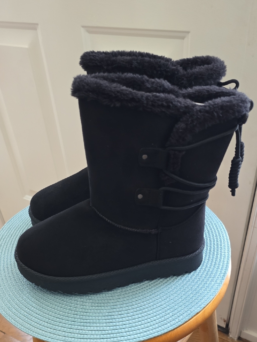 POP BRAND WOMEN'S BLACK SUEDELIKE SLIP-ON BOOTS SIZE 6.5.